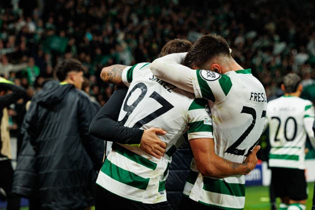 Players of Sporting seen celebrating after goal from Luis Suarez during UEFA Champions League game between teams of Sporting CP and Paris Saint-Germain at Estadio Jose Alvalade (Maciej Rogowski Ball Raw Images) Lisbon Estadio Jose Alvalade Portugal Copyright: xMaciejxRogowskix maciejrogwski_sporting_psg_2526-20