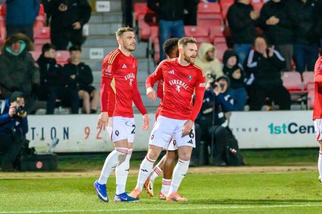 Salford City v Swindon Town - Emirates FA Cup Third Round Ryan Graydon of Salford City FC celebrates scoring his side s first goal with his teammates during the Emirates FA Cup Third Round match between Salford City and Swindon Town at The Peninsula Stadium in Salford, on January 20, 2026. Salford Lancashire United Kingdom  Copyright: xMIxNewsx originalFilename:fletcher-salfordc260120_np5nk.jpg