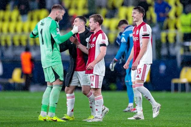 VILLARREAL , 20- 01-2026 , Estadio de la Ceramica, Season 2025 2026, UEFA Champions League match between Villarreal and Ajax. Picture shows Ajax players celebrations after winning the match with 1-2 Ajax goalkeeper Vitezslav Jaros Villarreal - Ajax  x200958119x Copyright: