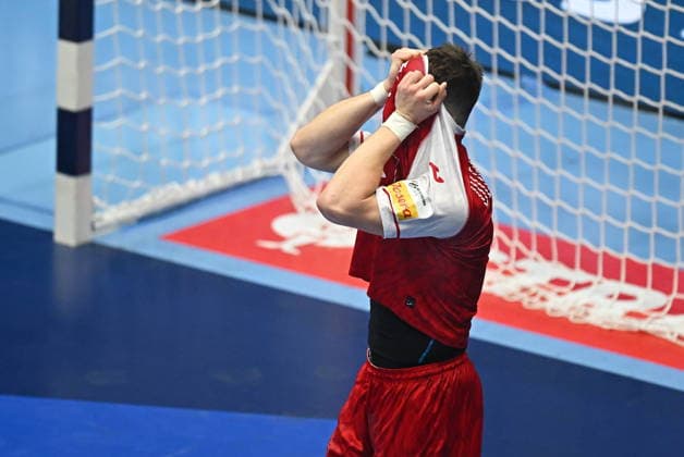 Handball, EM, Polen - Italien 2026.01.20 Kristianstad Szwecja Pilka Reczna Mistrzostwa Europy w pilce recznej mezczyzn 2026 Polska - Wlochy N z Michal Olejniczak smutek Foto Norbert Barczyk PressFocus 2026.01.20 Kristianstad Szwecja Handball Men s EHF Euro 2026 Poland - Italy Michal Olejniczak smutek Credit: Norbert Barczyk PressFocus NEWSPIX.PL --- newspix.pl POLAND OUT! 