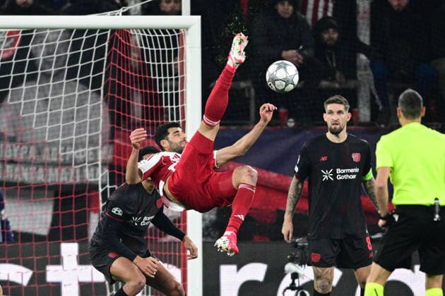 UEFA Champions League, Olympiacos FC vs Bayer 04 Leverkusen - Mehdi Taremi of Olympiacos in action during the UEFA Champions League league phase matchday 7 soccer match betweenOlympiacos and Leverkusen held at Georgios Karaiskakis Stadium in Piraeus, Greece, 20 January 2025. IMAGO ONE INCH PRODUCTIONS PIRAEUS Greece Copyright: xOnexInchxProductionsx 6819283