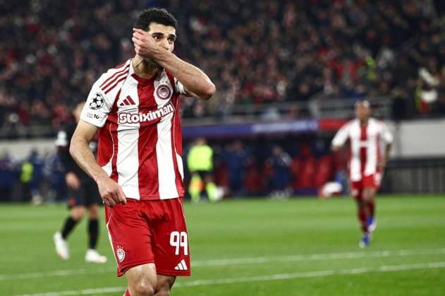 UEFA Champions League, Olympiacos FC vs Bayer 04 Leverkusen -Mehdi Taremi of Olympiacos celebrate after scoring the 2-0 during the UEFA Champions League league phase matchday 7 soccer match betweenOlympiacos and Leverkusen held at Georgios Karaiskakis Stadium in Piraeus, Greece, 20 January 2025. IMAGO ONE INCH PRODUCTIONS PIRAEUS Greece Copyright: xOnexInchxProductionsx 6819354