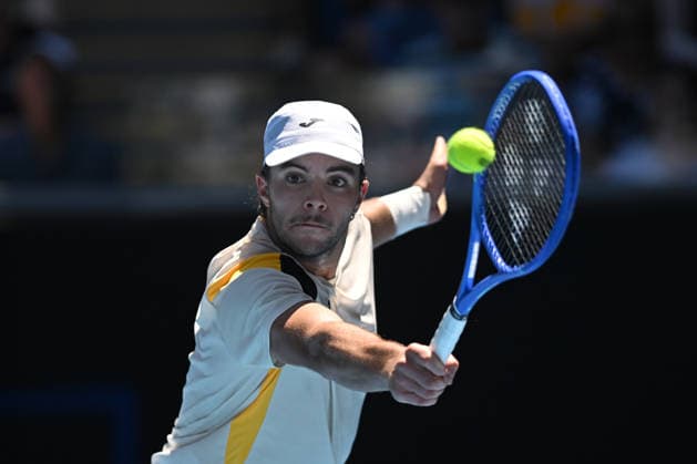 TENNIS AUSTRALIAN OPEN, Jaime Faria of Portugal in action during his match against Andrey Rublev of Russia on day 4 of the 2026 Australian Open tennis tournament at Melbourne Park in Melbourne, Wednesday, January 21, 2026. ( NO ARCHIVING MELBOURNE VICTORIA AUSTRALIA  Copyright: xLUKASxCOCHx 20260121151442022440