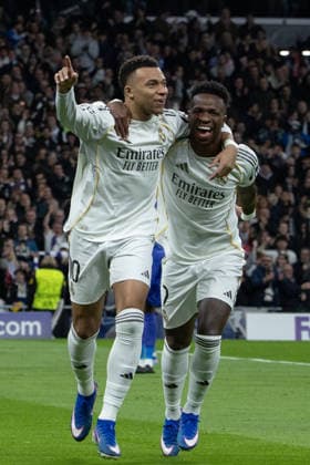 Real Madrid Vs AS Monaco in Madrid, Spain - 20 Jan 2026 Vinicius Jr. (r) and Kylian Mbappé (L) of Real Madrid celebrate a goal during the UEFA Champions League match between Real Madrid and AS Monaco played at the Santiago Bernabéu Stadium. Final score: Real Madrid 6:1 AS Monaco. Madrid Spain Copyright: xDavidxCanalesx xSOPAxImagesx DCuvclRealMadridMonaco260120-42