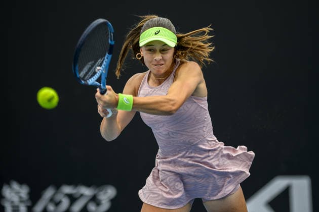 Australian Open 2026 MELBOURNE, AUSTRALIA - JANUARY 20: Zeynep Sonmez (TUR) in action against Anna Bondar (HUN) (not seen) during round 2 of the Australian Open grand slam tennis tournament at Melbourne Park in Melbourne, Australia on January 21, 2026 Mark Avellino Anadolu Melbourne Australia. Editorial use only. Please get in touch for any other usage.  Copyright: x2026xAnadoluxMarkxAvellinox