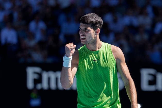 January 21, 2026: 1st seed CARLOS ALCARAZ of Spain in action against YANNICK HANFMANN of Germany on Rod Laver Arena in a Men s Singles 2nd round match on day 4 of the 2026 Australian Open in Melbourne, Australia. ALCARAZ won 76 63 62. Cal Media Melbourne Australia - ZUMAc04_ 20260121_faf_c04_016 Copyright: xSydneyxLowx
