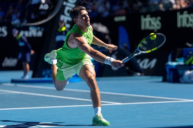 January 21, 2026: 1st seed CARLOS ALCARAZ of Spain in action against YANNICK HANFMANN of Germany on Rod Laver Arena in a Men s Singles 2nd round match on day 4 of the 2026 Australian Open in Melbourne, Australia. ALCARAZ won 76 63 62. Cal Media Melbourne Australia - ZUMAc04_ 20260121_faf_c04_017 Copyright: xSydneyxLowx