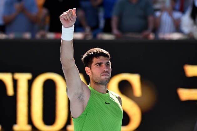 TENNIS AUSTRALIAN OPEN, Carlos Alcaraz of Spain celebrates match point during the Mens 2nd round match against Yannick Hanfmann of Germany on day 4 of the 2026 Australian Open tennis tournament at Melbourne Park in Melbourne, Wednesday, January 21, 2026. ( NO ARCHIVING MELBOURNE VICTORIA AUSTRALIA  Copyright: xJAMESxROSSx 20260121168370276232
