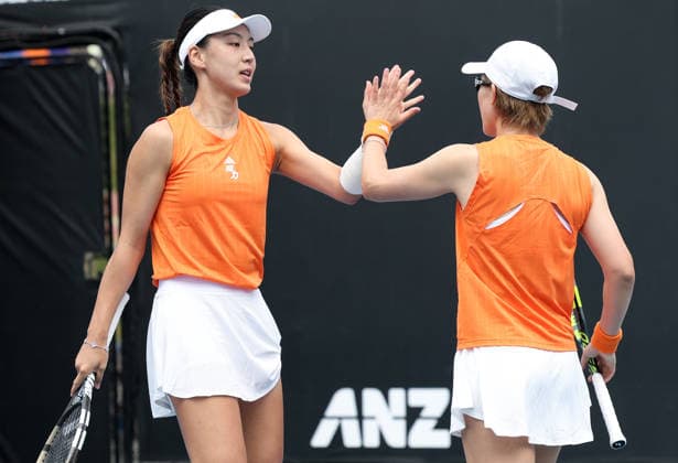 (260121) -- MELBOURNE, Jan. 21, 2026 -- Wang Xinyu Zheng Saisai of China react during the women s doubles 1st round match against Taylah Preston Lizette Cabrera of Australia at the Australian Open tennis tournament in Melbourne, Australia, Jan. 21, 2026. ) (SP)AUSTRALIA-MELBOURNE-TENNIS-AUSTRALIAN OPEN-WOMEN S DOUBLES-DAY 4 MaxPing 