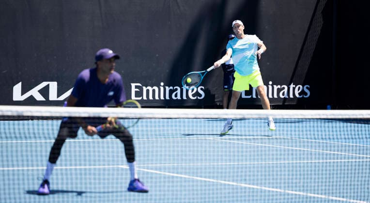 (260121) -- MELBOURNE, Jan. 21, 2026 -- Rajeev Ram of the United States Matthew Ebden (R) of Australia compete during the men s doubles 1st round match against Zhang Zhizhen Shang Juncheng of China at the Australian Open tennis tournament in Melbourne, Australia, Jan. 21, 2026. (Photo by Xinhua) (SP)AUSTRALIA-MELBOURNE-TENNIS-AUSTRALIAN OPEN-MEN S DOUBLES-DAY 4 HuxJingchen 