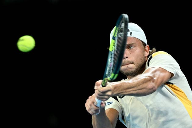 TENNIS AUSTRALIAN OPEN, Alexandre Muller of France in action during the Men™s 2nd round match against Alexander Zverev of Germany on day 4 of the 2026 Australian Open tennis tournament at Melbourne Park in Melbourne, Wednesday, January 21, 2026. ( NO ARCHIVING MELBOURNE VICTORIA AUSTRALIA  Copyright: xJOELxCARRETTx 20260121175383053300