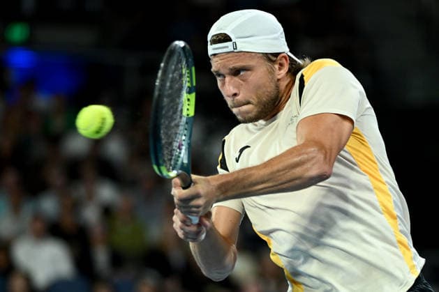 TENNIS AUSTRALIAN OPEN, Alexandre Muller of France in action during the Men™s 2nd round match against Alexander Zverev of Germany on day 4 of the 2026 Australian Open tennis tournament at Melbourne Park in Melbourne, Wednesday, January 21, 2026. ( NO ARCHIVING MELBOURNE VICTORIA AUSTRALIA  Copyright: xJOELxCARRETTx 20260121112230059975