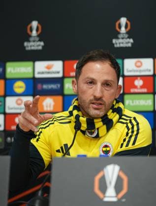 Ahead of Fenerbahce v Aston Villa - UEFA Europa League ISTANBUL, TURKIYE - JANUARY 21: Head Coach of Fenerbahce Demonico Tedesco makes a speech during the press conference, PK, Pressekonferenz ahead of the UEFA Europa League match between Fenerbahce and Aston Villa at Samandira Can Bartu Facilities in Istanbul, Turkiye on January 21, 2026. Adem Kutucu Anadolu Istanbul Turkey. Editorial use only. Please get in touch for any other usage.  Copyright: x2026xAnadoluxAdemxKutucux