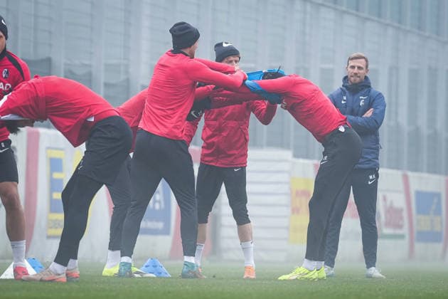 Fussball, Bundesliga, Herren, Training SC Freiburg - Europa-Park-Stadion, Europa Park Stadion,: Junior Adamu (SC Freiburg, 20) Freiburg Europa Park Stadion Baden-Württemberg Deutschland Copyright: xFINLEYxMÖRCHx