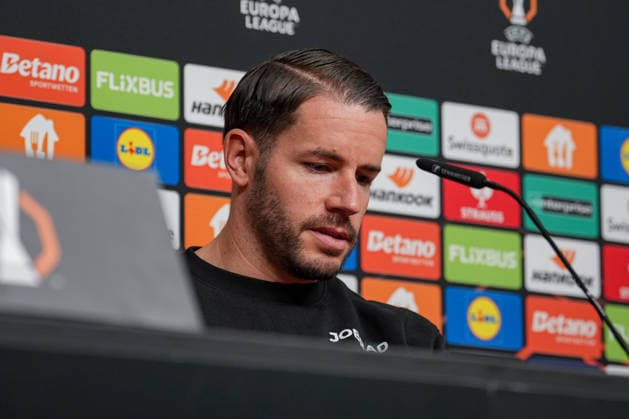 Fussball, Bundesliga, Herren, Freiburg - Europa-Park-Stadion, Europa Park Stadion,: Presse Konferenz, Europa League Spiel, Maccabi Tel-aviv, Christian Guenter (SC Freiburg, 30) Freiburg Europa Park Stadion Baden-Württemberg Deutschland Copyright: xFINLEYxMÖRCHx