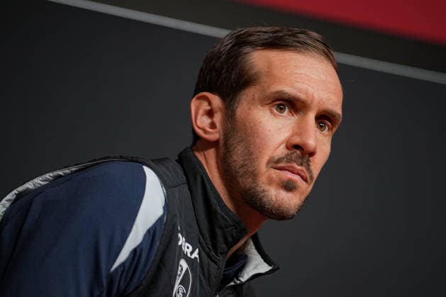 Fussball, Bundesliga, Herren, Freiburg - Europa-Park-Stadion, Europa Park Stadion,: Presse Konferenz, Europa League Spiel, Maccabi Tel-aviv, Julian Schuster (SC Freiburg, Trainer) Freiburg Europa Park Stadion Baden-Württemberg Deutschland Copyright: xFINLEYxMÖRCHx