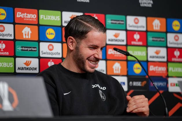 Fussball, Bundesliga, Herren, Freiburg - Europa-Park-Stadion, Europa Park Stadion,: Presse Konferenz, Europa League Spiel, Maccabi Tel-aviv, Christian Guenter (SC Freiburg, 30) Freiburg Europa Park Stadion Baden-Württemberg Deutschland Copyright: xFINLEYxMÖRCHx