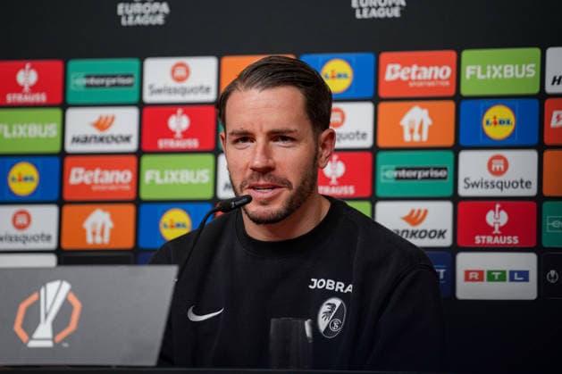 Fussball, Bundesliga, Herren, Freiburg - Europa-Park-Stadion, Europa Park Stadion,: Presse Konferenz, Europa League Spiel, Maccabi Tel-aviv, Christian Guenter (SC Freiburg, 30) Freiburg Europa Park Stadion Baden-Württemberg Deutschland Copyright: xFINLEYxMÖRCHx