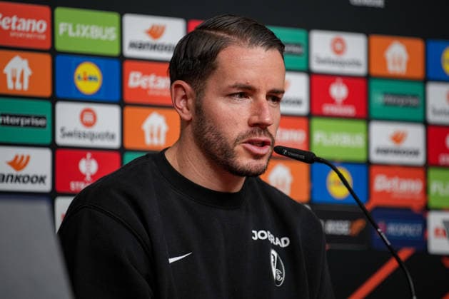 Fussball, Bundesliga, Herren, Freiburg - Europa-Park-Stadion, Europa Park Stadion,: Presse Konferenz, Europa League Spiel, Maccabi Tel-aviv, Christian Guenter (SC Freiburg, 30) Freiburg Europa Park Stadion Baden-Württemberg Deutschland Copyright: xFINLEYxMÖRCHx