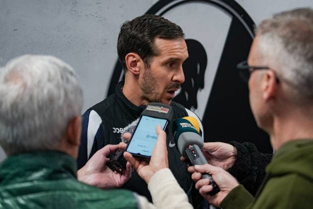 Fussball, Bundesliga, Herren, Freiburg - Europa-Park-Stadion, Europa Park Stadion,: Presse Konferenz, Europa League Spiel, Maccabi Tel-aviv, Julian Schuster (SC Freiburg, Trainer) Freiburg Europa Park Stadion Baden-Württemberg Deutschland Copyright: xFINLEYxMÖRCHx