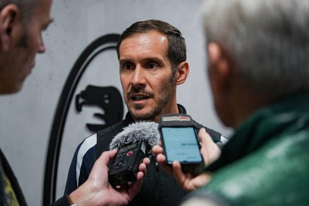 Fussball, Bundesliga, Herren, Freiburg - Europa-Park-Stadion, Europa Park Stadion,: Presse Konferenz, Europa League Spiel, Maccabi Tel-aviv, Julian Schuster (SC Freiburg, Trainer) Freiburg Europa Park Stadion Baden-Württemberg Deutschland Copyright: xFINLEYxMÖRCHx
