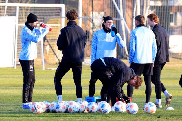 DEU, DFL, 2. FBL Hertha BSC, Training, 21.01.2026, Sportforum, Berlin, DEU, DFL, 2. FBL Hertha BSC, Training, im Bild Hertha-Spielerkreis, Fabian Reese (Hertha BSC Berlin 11) DFL - regulations prohibit any use of Photographs as image sequences and or quasi-video