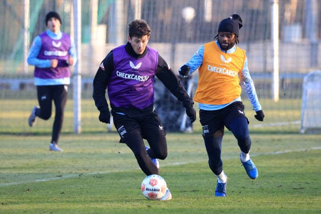DEU, DFL, 2. FBL Hertha BSC, Training, 21.01.2026, Sportforum, Berlin, DEU, DFL, 2. FBL Hertha BSC, Training, im Bild Dawid Kownacki (Hertha BSC Berlin 9), Deyovaisio Zeefuik (Hertha BSC Berlin 42) DFL - regulations prohibit any use of Photographs as image sequences and or quasi-video