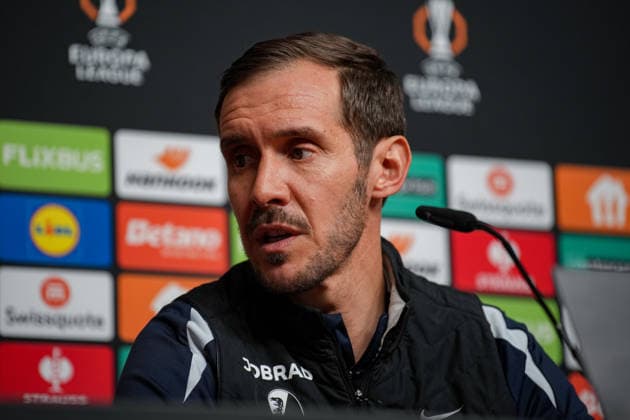 Fussball, Bundesliga, Herren, Freiburg - Europa-Park-Stadion, Europa Park Stadion,: Presse Konferenz, Europa League Spiel, Maccabi Tel-aviv, Julian Schuster (SC Freiburg, Trainer) Freiburg Europa Park Stadion Baden-Württemberg Deutschland Copyright: xFINLEYxMÖRCHx