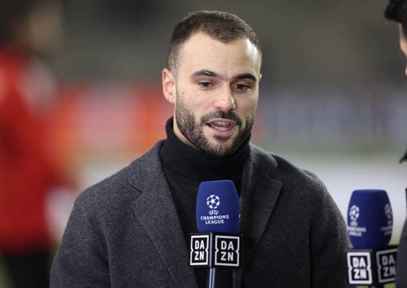21.01.2026, Fussball UEFA Champions League, Qarabag Agdam FK - Eintracht Frankfurt, v.l., Interimstrainer Dennis Schmitt (Eintracht Frankfurt) im DAZN-Interview DFL DFB REGULATIONS PROHIBIT ANY USE OF PHOTOGRAPHS AS IMAGE SEQUENCES AND OR QUASI-VIDEO. xdcx Copyright: HMBxMedia Claus