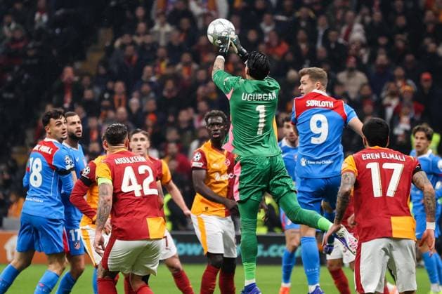 Galatasaray v Atletico Madrid - UEFA Champions League ISTANBUL, TURKIYE - JANUARY 21: Ugurcan Cakir (1) of Galatasaray in action against Alexander Sorloth (9) of Atletico Madrid during UEFA Champions League week 7 football match between Galatasaray and Atletico Madrid at RAMS Park in Istanbul, Turkiye on January 21, 2026. Cem Tekkesinoglu Anadolu Istanbul Turkey. Editorial use only. Please get in touch for any other usage.  Copyright: x2026xAnadoluxCemxTekkesinoglux