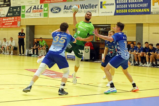 21.01.2026, xovx, Handball Testspiel Handball Bundesliga, HSG Wetzlar - TV Großwallstadt v.l. Axel Skaarnaes (TV Großwallstadt), Philipp Ahouansou (HSG Wetzlar), Patrick Gempp (TV Großwallstadt), Ole Klimpke (TV Großwallstadt) Wetzlar-Dutenhofen Sporthalle Dutenhofen Hessen Deutschland (DE)