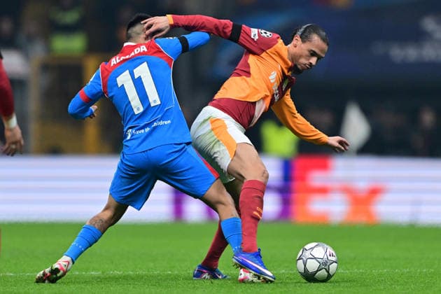 Galatasaray v Atletico Madrid - UEFA Champions League ISTANBUL, TURKIYE - JANUARY 21: Leroy Sane (R) of Galatasaray in action against Thiago Almada (11) of Atletico Madrid during UEFA Champions League week 7 football match between Galatasaray and Atletico Madrid at RAMS Park in Istanbul, Turkiye on January 21, 2026. Serhat Cagdas Anadolu Istanbul Turkey. Editorial use only. Please get in touch for any other usage.  Copyright: x2026xAnadoluxSerhatxCagdasx