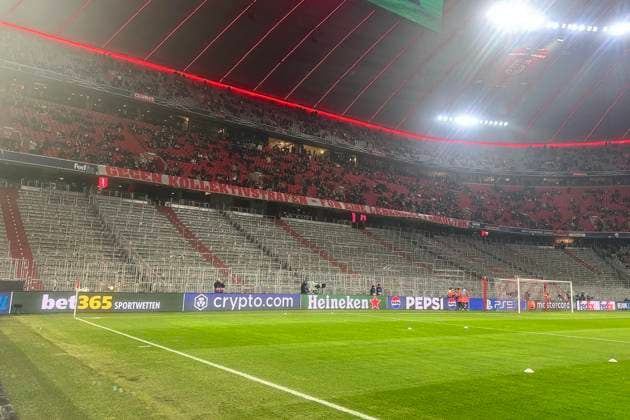 Kollektivstrafe:leerer Suedkurve,leerer Suedbloch der Bayern Fans,Fussballfans Schickeria. Fussball Champions League,Saison 2025 26, Ligaphase FC Bayern Muenchen - Royale Union Saint-Gilloise am 21.01.2026.