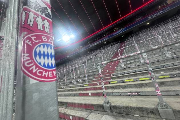 Kollektivstrafe:leerer Suedkurve,leerer Suedbloch der Bayern Fans,Fussballfans Schickeria. Fussball Champions League,Saison 2025 26, Ligaphase FC Bayern Muenchen - Royale Union Saint-Gilloise am 21.01.2026.