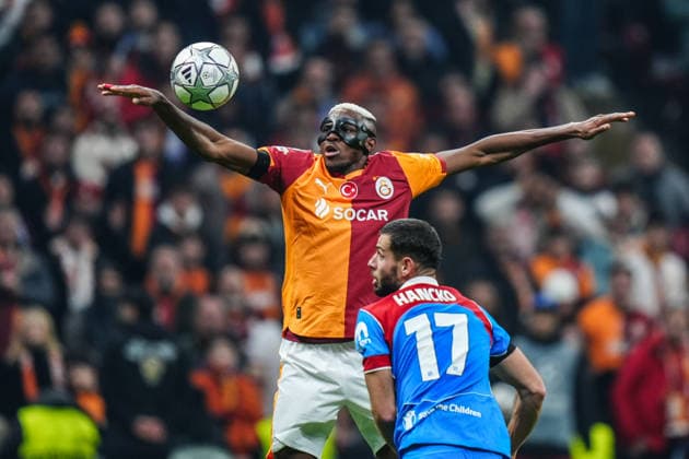 Galatasaray v Atletico Madrid - UEFA Champions League ISTANBUL, TURKIYE - JANUARY 21: Victor Osimhen (L) of Galatasaray in action against David Hancko (R) of Atletico Madrid during UEFA Champions League week 7 football match between Galatasaray and Atletico Madrid at RAMS Park in Istanbul, Turkiye on January 21, 2026. Hakan Akgun Anadolu Istanbul Turkey. Editorial use only. Please get in touch for any other usage.  Copyright: x2026xAnadoluxHakanxAkgunx