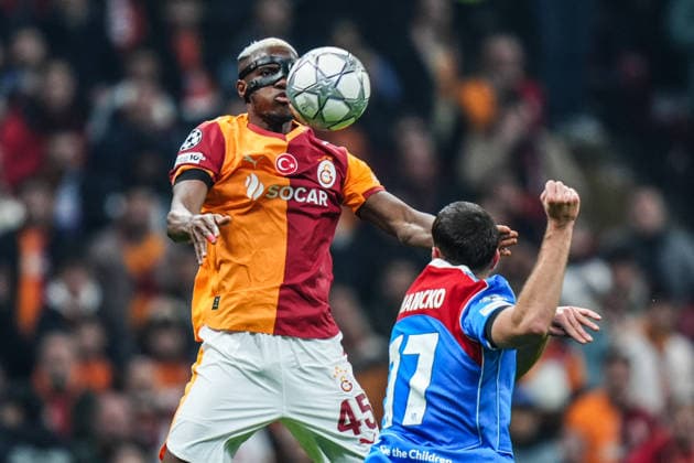 Galatasaray v Atletico Madrid - UEFA Champions League ISTANBUL, TURKIYE - JANUARY 21: Victor Osimhen (L) of Galatasaray in action against David Hancko (R) of Atletico Madrid during UEFA Champions League week 7 football match between Galatasaray and Atletico Madrid at RAMS Park in Istanbul, Turkiye on January 21, 2026. Hakan Akgun Anadolu Istanbul Turkey. Editorial use only. Please get in touch for any other usage.  Copyright: x2026xAnadoluxHakanxAkgunx