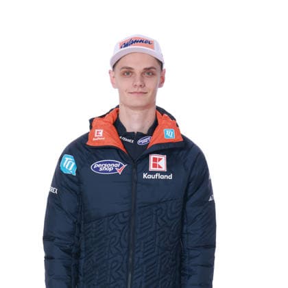 Justin Lisso, DSV (Deutscher Skiverband) Porträttermin 2025 2026, Skispringen, Headshot, Headshots, Porträt, Shooting, Studio, Studioshooting, Vorstellung, Präsentation, Pressetermin, GER !ACHTUNG: Honorarfreie Nutzung bei Urhebernennung - This media material may be used freely for editorial purposes in broadcast, print, online, and radio. Use for other purposes is prohibited! !ACHTUNG: Honorarfreie Nutzung bei Urhebernennung - This media asset is free for editorial broadcast, print, online and radio use. It is restricted for use for other purposes! *** Justin Lisso, DSV Deutscher Skiverband Porträttermin 2025 2026, Skispringen, Headshot, Headshots, Portrait, Shooting, Studio, Studioshooting, Vorstellung, Präsentation, Pressetermin, GER ATTENTION Royalty-free use with attribution This media material may be used freely for editorial purposes in broadcast, print, online, and radio Use for other purposes is prohibited ATTENTION Royalty-free use with attribution This media asset is free for editorial broadcast, print, online and radio use It is restricted for use for other purposes Copyright: xDSVxSkiDeutschlandx