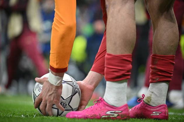 Galatasaray v Atletico Madrid - UEFA Champions League ISTANBUL, TURKIYE - JANUARY 21: Galatasaray player Baris Alper Yilmaz places the ball for a free kick during UEFA Champions League week 7 football match between Galatasaray and Atletico Madrid at RAMS Park in Istanbul, Turkiye on January 21, 2026. Abdulhamid Hosbas Anadolu Istanbul Turkey. Editorial use only. Please get in touch for any other usage.  Copyright: x2026xAnadoluxAbdulhamidxHosbasx
