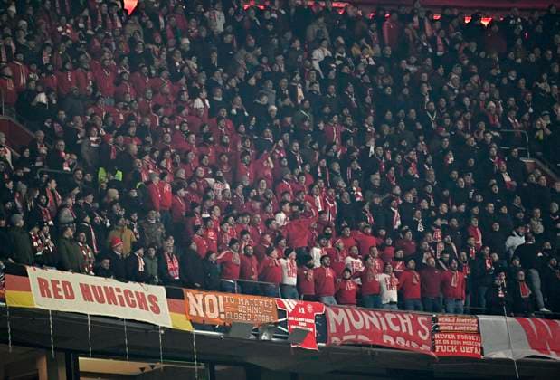 21.01.2026, Fussball UEFA Championsleague 2025 2026: Vorrunde 7.Spieltag, FC Bayern München - Union Saint-Gilloise, in der Allianz-Arena München. Im Oberrang, oberhalb der Südkurve sind die Ultras