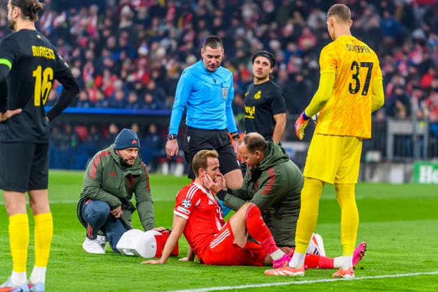 GER, UEFA CL, FC Bayern Muenchen (GER) vs Royale Union Saint-Gilloise (BEL) 21.01.2026, Allianz Arena, Muenchen, GER, UEFA CL, FC Bayern Muenchen (GER) vs Royale Union Saint-Gilloise (BEL), UEFA regulations prohibit any use of photographs as image sequences and or quasi-video, im Bild Harry Kane (FCB 9) wird nach einem schlag von Kjell Scherpen (Royale Union Saint-Gilloise 37) behandelt