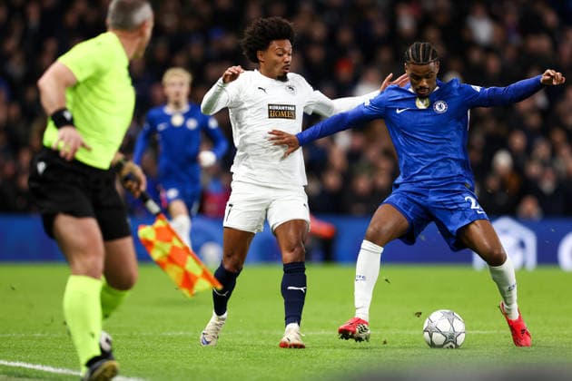 Chelsea v Pafos, Champions League Bruno Felipe of Pafos and Jorrel Hato of Chelsea during the Champions League match between Chelsea and Pafos at Stamford Bridge, London, UK on 21 January 2026. London Stamford Bridge Greater London UK Editorial use only , Copyright: xPaulxPhelanx PSI-23600-0020