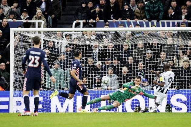 NEWCASTLE - Yoane Wissa of Newcastle United FC scores the 1-0 goal during the UEFA Champions League match between Newcastle United FC and PSV Eindhoven at St. James Park Stadium on January 21, 2026, in Newcastle, United Kingdom. SEM VAN DER WAL ANP UEFA Champions League 2025-2026 xVIxANPxSportx xxANPxIVx 548184575 originalFilename: 548184575.jpg