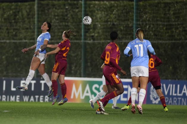 Martina Piemonte of S.S. Lazio is in action during the Coppa Italia Women, first leg, quarter-finals between Lazio vs Roma , 21 Jenuary 2026 at the Lazio Training Center, Roma Italy.  Copyright: xMatteoxCassoni IPAxSportx xipa-agency.netx xx IPA_70386844 IPA_Agency_IPA70386844