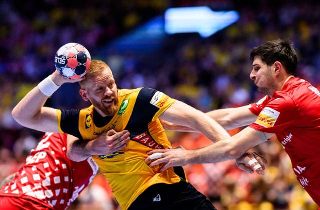 260121 Jim Gottfridsson of Sweden and Marko Mamic of Croatia during the EHF European Handball Championship preliminary round match between Sweden and Croatia on January 21, 2026 in Malmö. Photo: Petter Arvidson BILDBYRAN kod PA PA1130 handball handboll handball handbolls-em 2026 sverige sweden croatia kroatien ehf european handball championship sverige bbeng grappa33 sverige sweden Copyright: PETTERxARVIDSON BB260121PA185