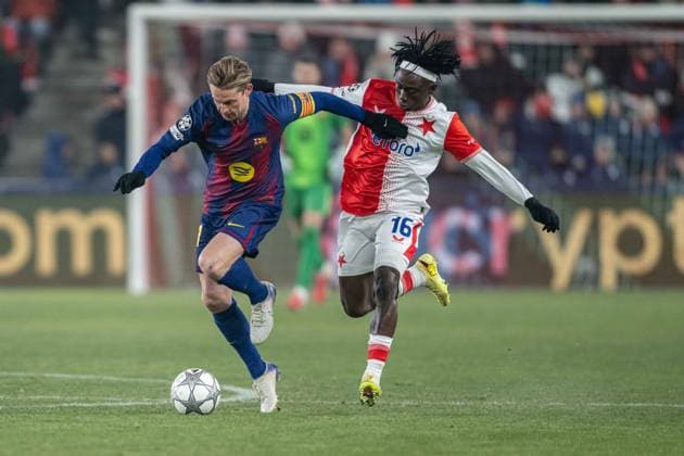 Frenkie de Jong and Dasvid Moses during UEFA Champions league match, SK Slavia Praha - FC Barcelona, Barca , 21 january 2026, Fortuna Arena, Praha, Czech republic Copyright: xMICHALxFAJT,ZOSPORTU.SKx MAR_9722