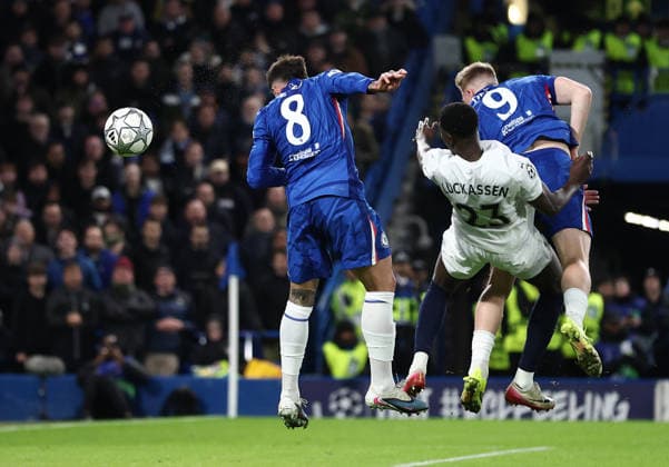 London, England, 21st January 2026. Enzo Fernandez of Chelsea (L) scores only to have the goal disallowed during the Chelsea vs Pafos FC UEFA Champions League match at Stamford Bridge, London. Picture credit should read: David Klein Sportimage EDITORIAL USE ONLY. No use with unauthorised audio, video, data, fixture lists, club league logos or live services. Online in-match use limited to 120 images, no video emulation. No use in betting, games or single club league player publications. SPI_016_DK_CHELSEA_PAFOS SPI-4466-0016
