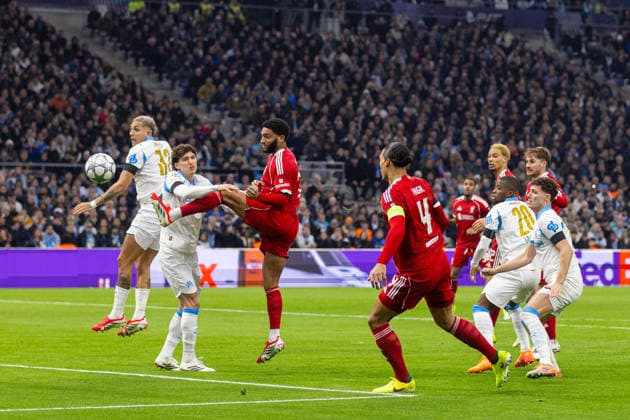 Football - UEFA Champions League - League Phase - Olympique de Marseille v Liverpool FC MARSEILLE, FRANCE - Wednesday, January 21, 2026: Liverpool s Joe Gomez sees his shot go wide during the UEFA Champions League match between Olympique de Marseille and Liverpool FC at the Stade VÃ lodrome. (Photo by David Rawcliffe Propaganda) MARSEILLE Stade VÃ lodrome BOUCHES-DU-RHÃ NE FRANCE  Copyright: xDavidxRawcliffex P2026-01-21-Marseille_Liverpool-56
