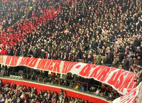 21.01.2026, Fussball UEFA Championsleague 2025 2026: Vorrunde 7.Spieltag, FC Bayern München - Union Saint-Gilloise, in der Allianz-Arena München. Wir sind immer hier, die Ultras im Oberrang der Südkurve