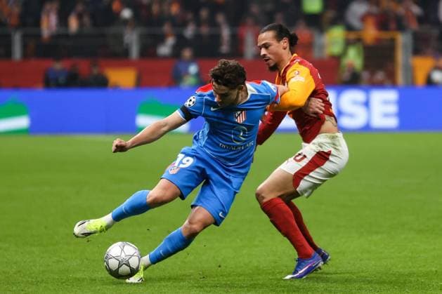 Galatasaray v Atletico Madrid - UEFA Champions League ISTANBUL, TURKIYE - JANUARY 21: Leroy Sane (R) of Galatasaray in action against Julian Alvarez (L) of Atletico Madrid during the UEFA Champions League week 7 football match between Galatasaray and Atletico Madrid at RAMS Park in Istanbul, Turkiye on January 21, 2026. Cem Tekkesinoglu Anadolu Istanbul Turkey. Editorial use only. Please get in touch for any other usage.  Copyright: x2026xAnadoluxCemxTekkesinoglux