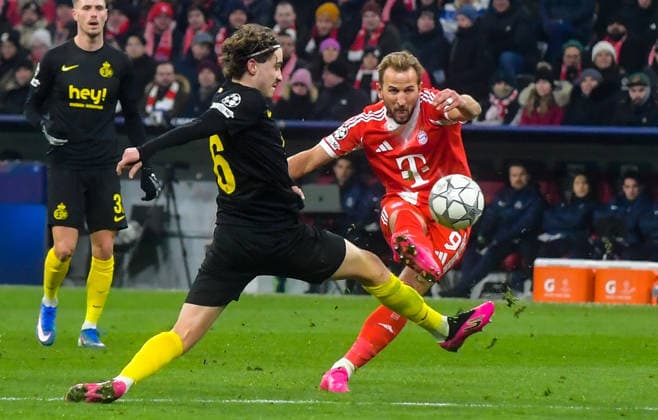 21.01.2026, xemx, Fussball UEFA Champions League, FC Bayern Muenchen - Union Saint-Gilloise v.l. Kamiel Van De Perre (Union Saint-Gilloise), Harry Kane (FC Bayern Muenchen) (DFL DFB REGULATIONS PROHIBIT ANY USE OF PHOTOGRAPHS as IMAGE SEQUENCES and or QUASI-VIDEO) Muenchen
